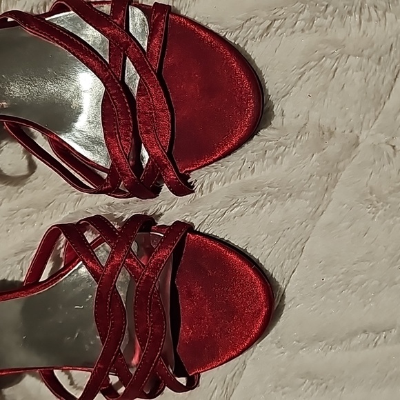 Jacqueline Ferrar Red Strappy Heels - Picture 6 of 7